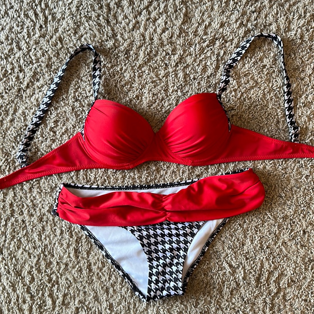 Red underwire bikini